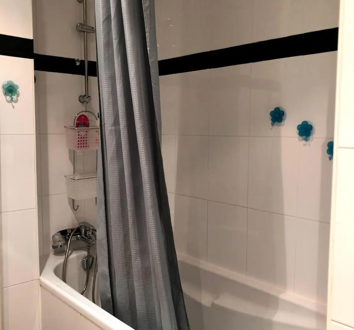 Beauregard Apartment Paris Homestay