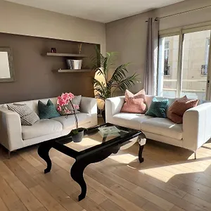  Homestay Your Parisian Hideaway - Entire